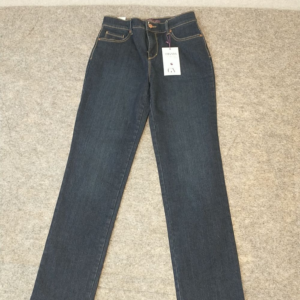 Gloria Vanderbilt Women's Size 4P Short Amanda Supreme Stretch Jeans NWT